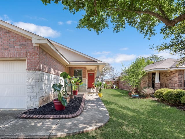 12105 Buzz Schneider Ln