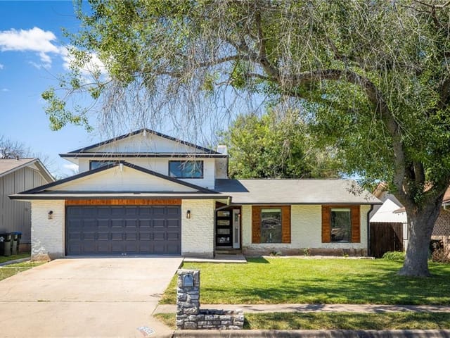 12108 Wander Ln