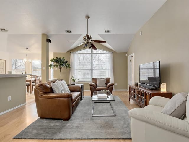 12109 Buckingham Gate Rd