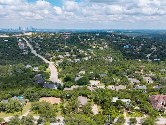 1211 Falcon Ledge DR