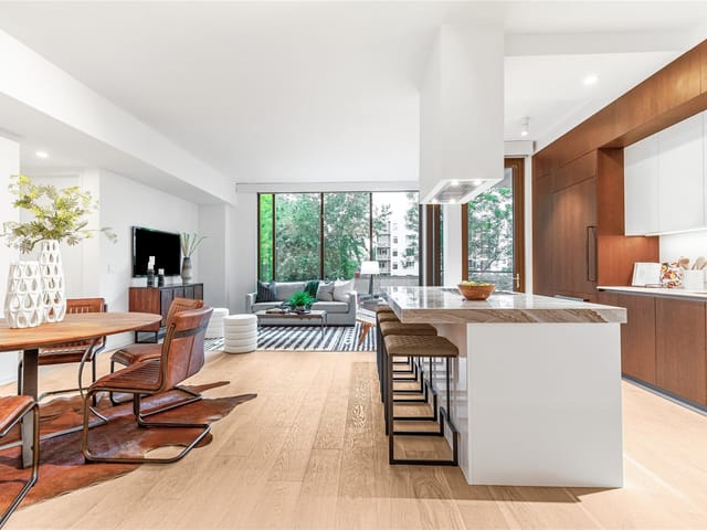 1211 W Riverside DR Unit #3D