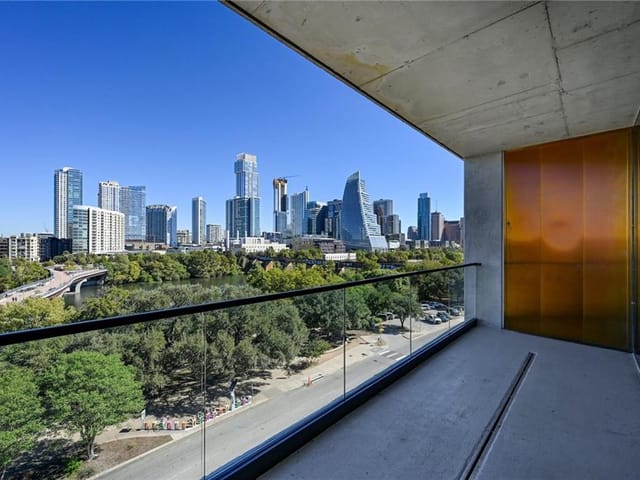 1211 W Riverside DR Unit #6A