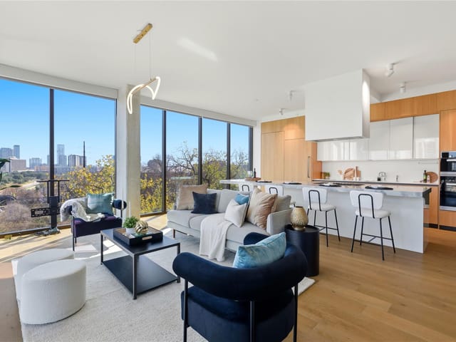1211 W Riverside DR Unit #6B