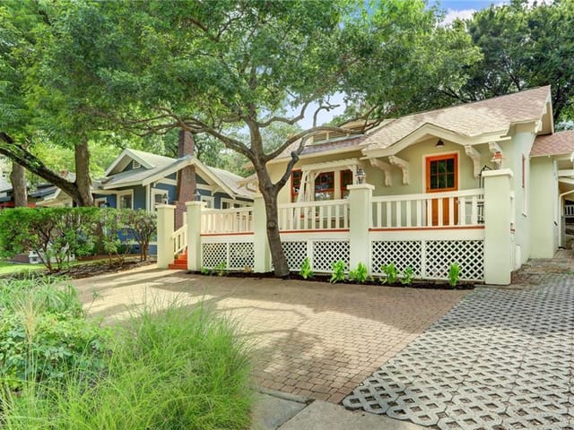 1212 Baylor St