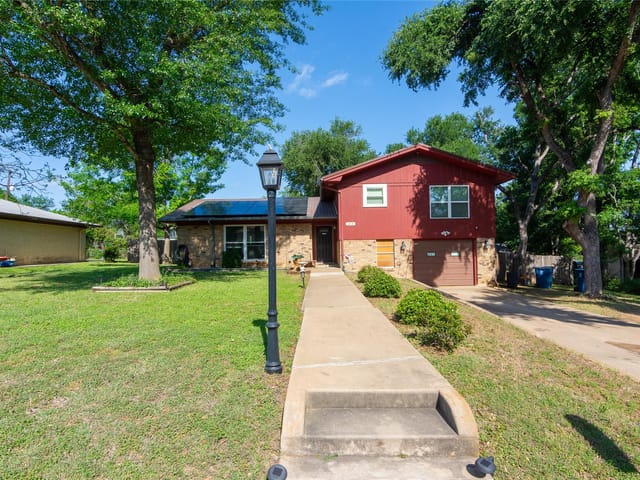 1212 Lake Terrace DR
