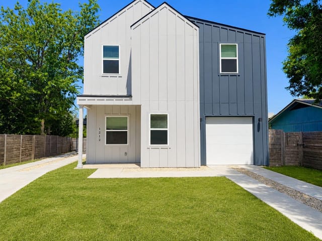 1212 Lily TER Unit #1