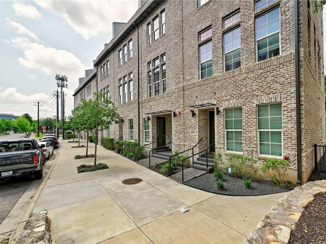 1213 Shore District Dr