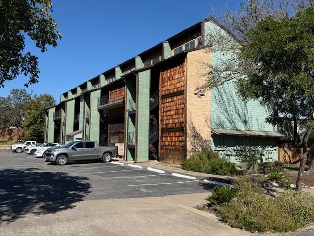 1214 Barton Hills Dr Unit #207