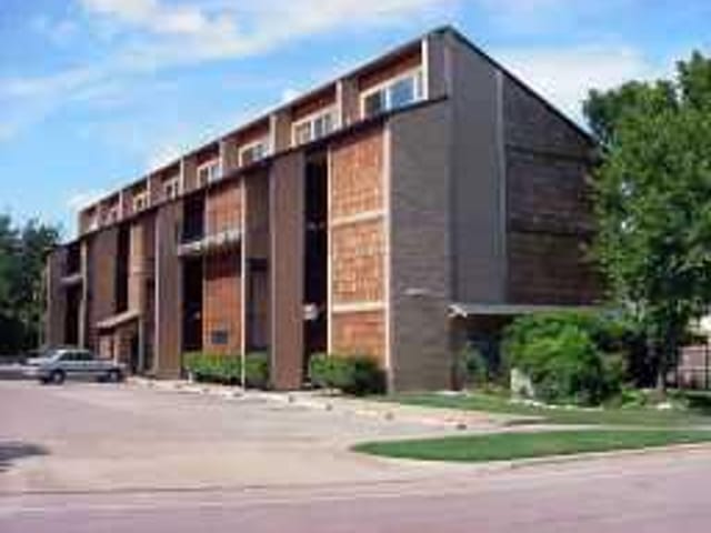 1214 BARTON HILLS Dr