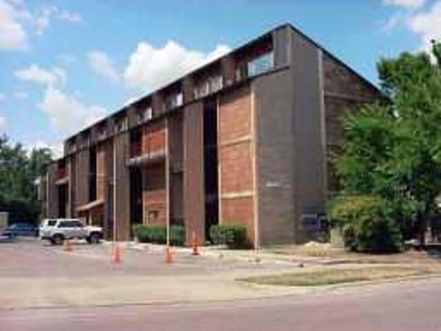 1214 BARTON HILLS Dr Unit #201