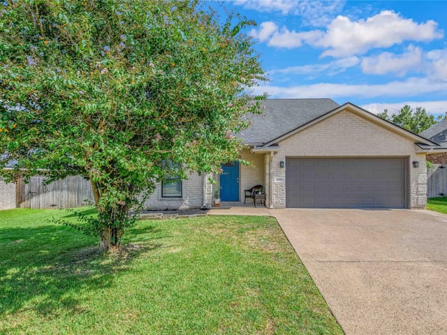 1214 Martinsville LN