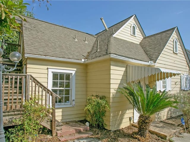 1215 Parkway
