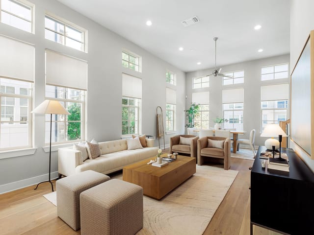 1215 Shore District Dr