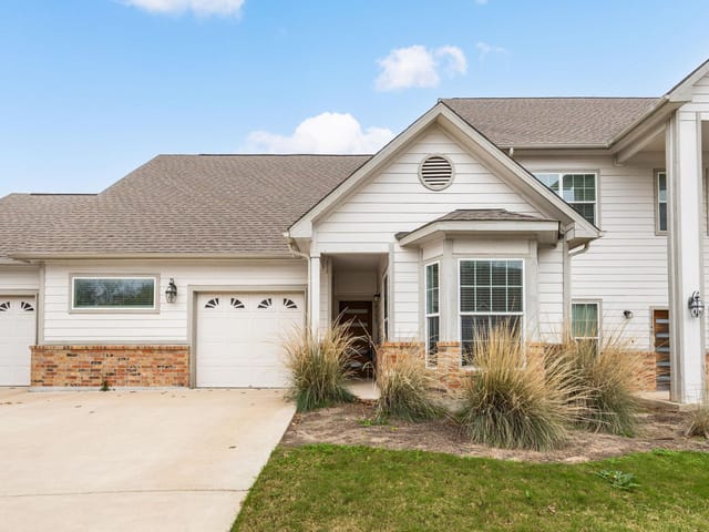 12153 Abbey Glen LN