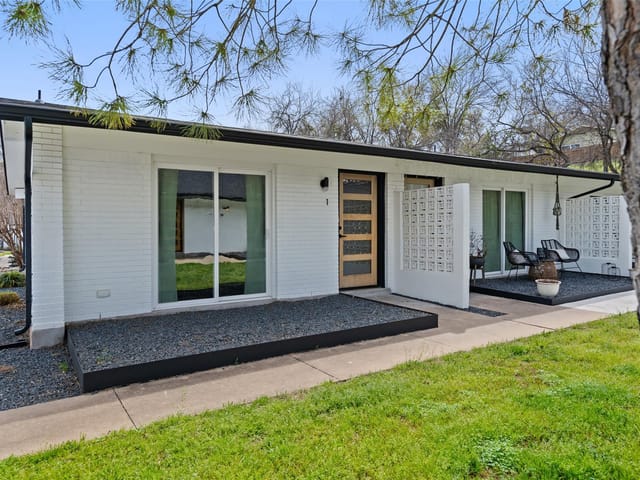 1217 Hollow Creek Dr Unit #1