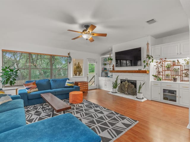 1218 Highland DR
