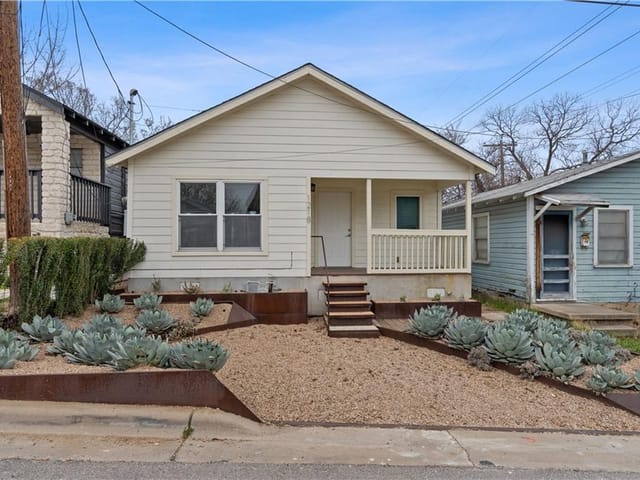 1218 Inks Ave