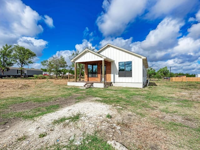 122 Los Fresnos DR