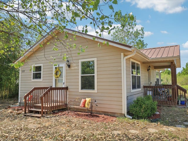 122 Rolling Pines Dr