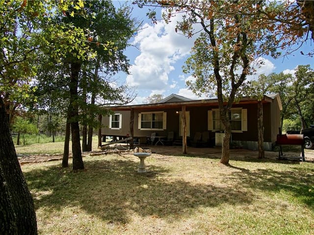 122 Walker RD