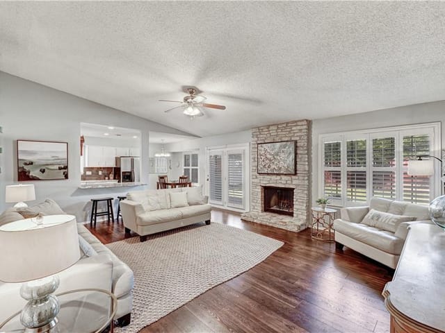 12200 Grimsley Dr