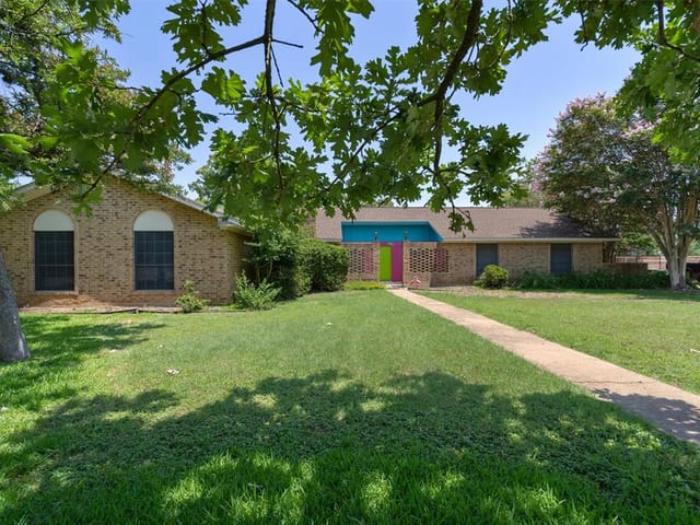 12205 Midland Walk