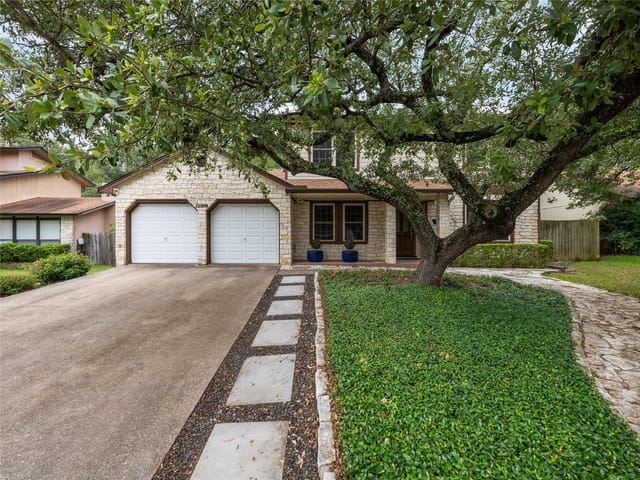 12208 Antoinette Pl