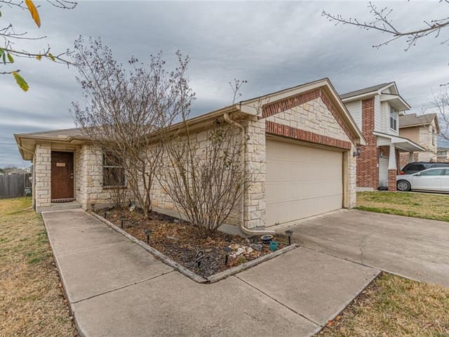 12208 Buzz Schneider Ln