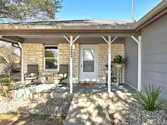 12208 Mustang Dr