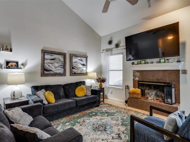 12212 Brigadoon Ln Unit #117