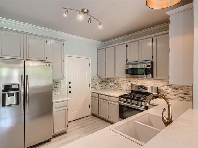 12212 Brigadoon Ln Unit #128