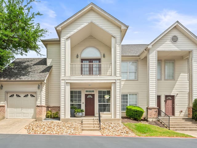 12213 Abbey Glen Ln