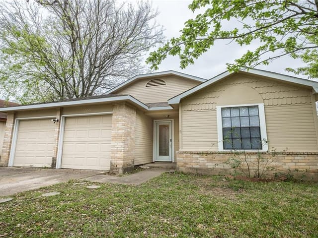 12221 Shropshire Blvd