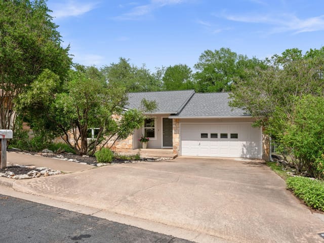 12223 Forsythe DR