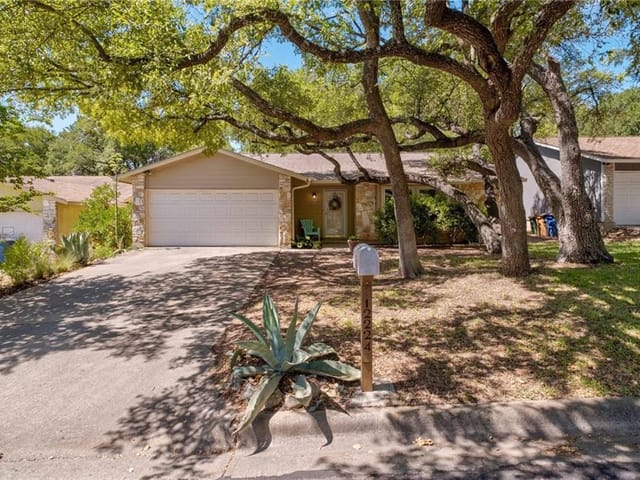 12224 Forsythe Dr
