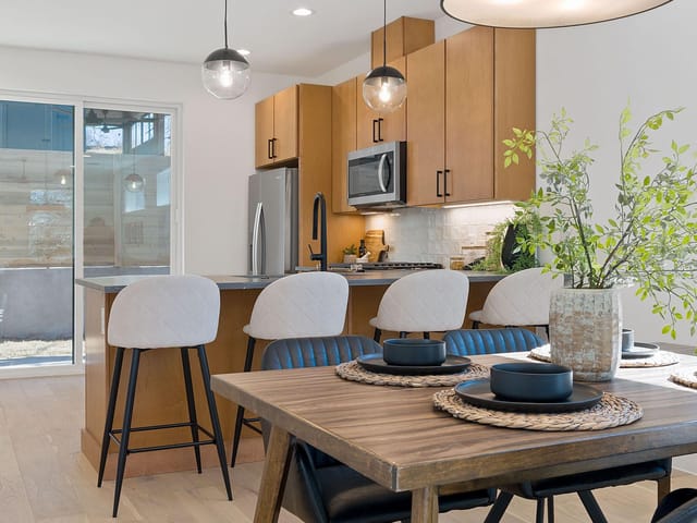 1223 Delano St Unit #1