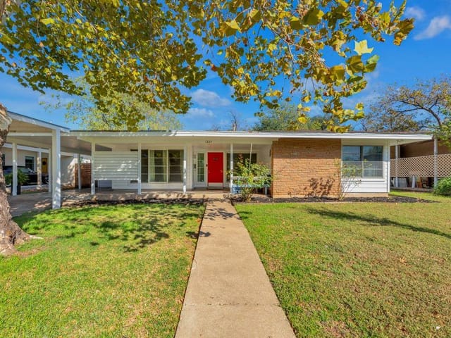 1224 Corona DR