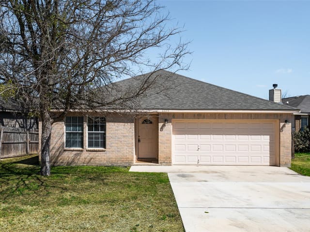 1225 Hilltop Dr