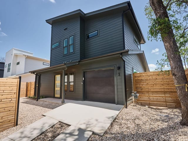 1227 Delano St Unit #2