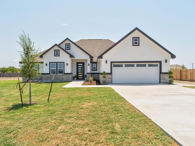 123 Bianca Cir