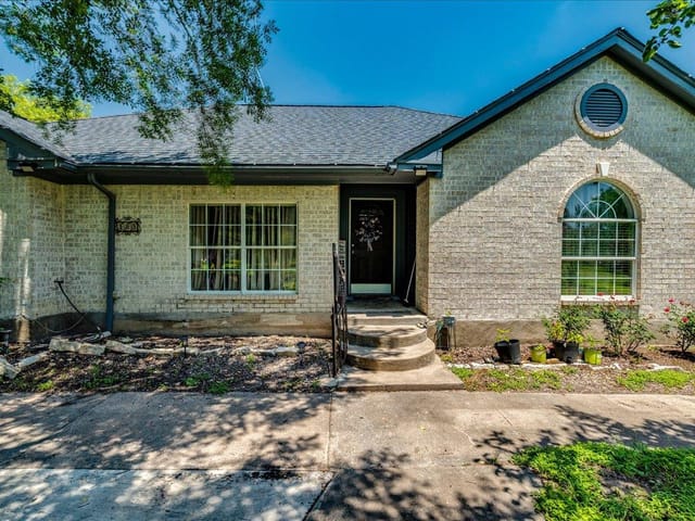 123 Crossroads DR