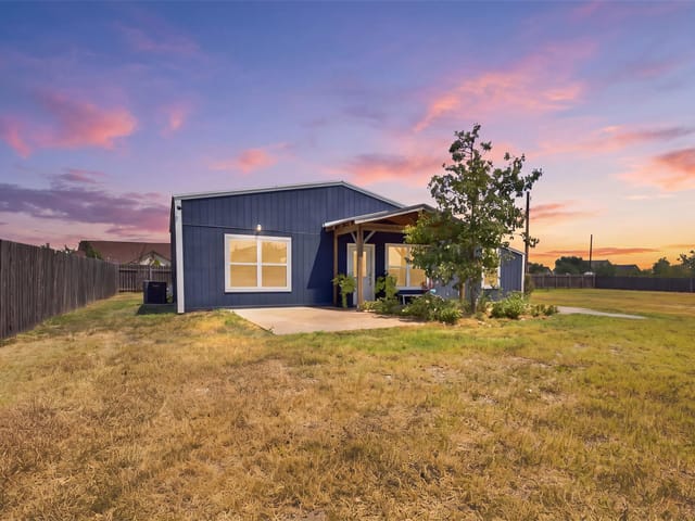 123 Escondido DR