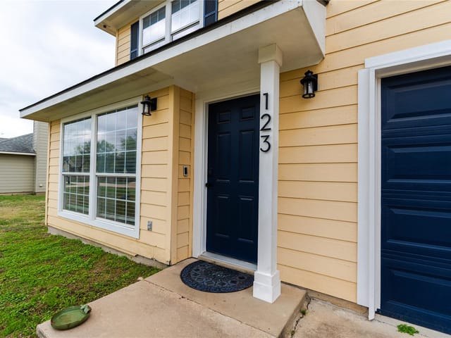 123 Kawainui LN