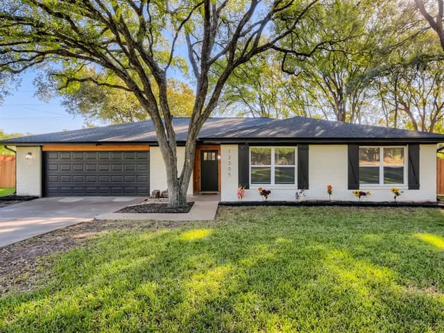 12305 Black Angus Dr