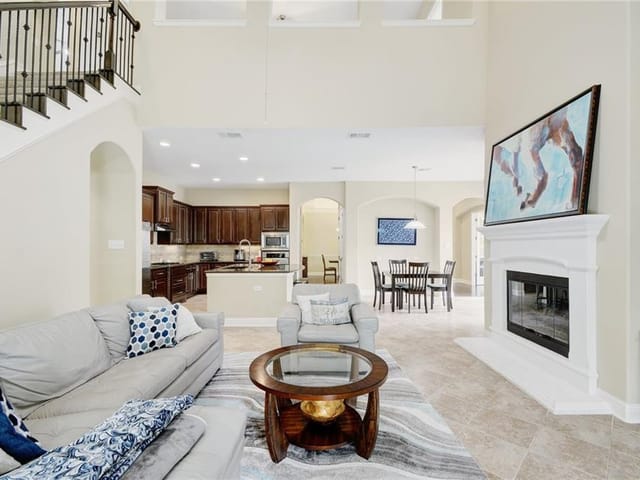 12305 Buvana Dr