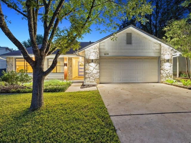 12311 Cabana Ln