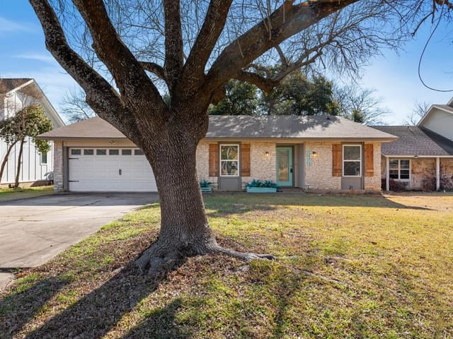 12313 Danny Dr
