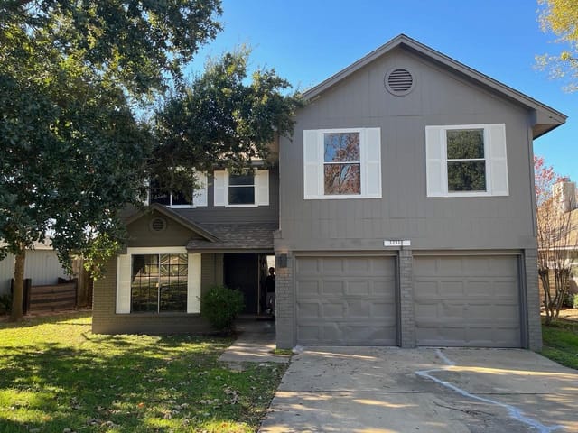 12318 Yarmont Way