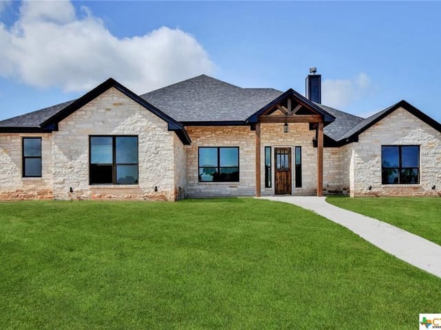 1236 Ambrose DR