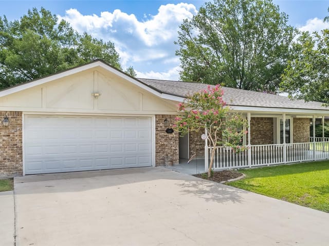1237 Oleander DR